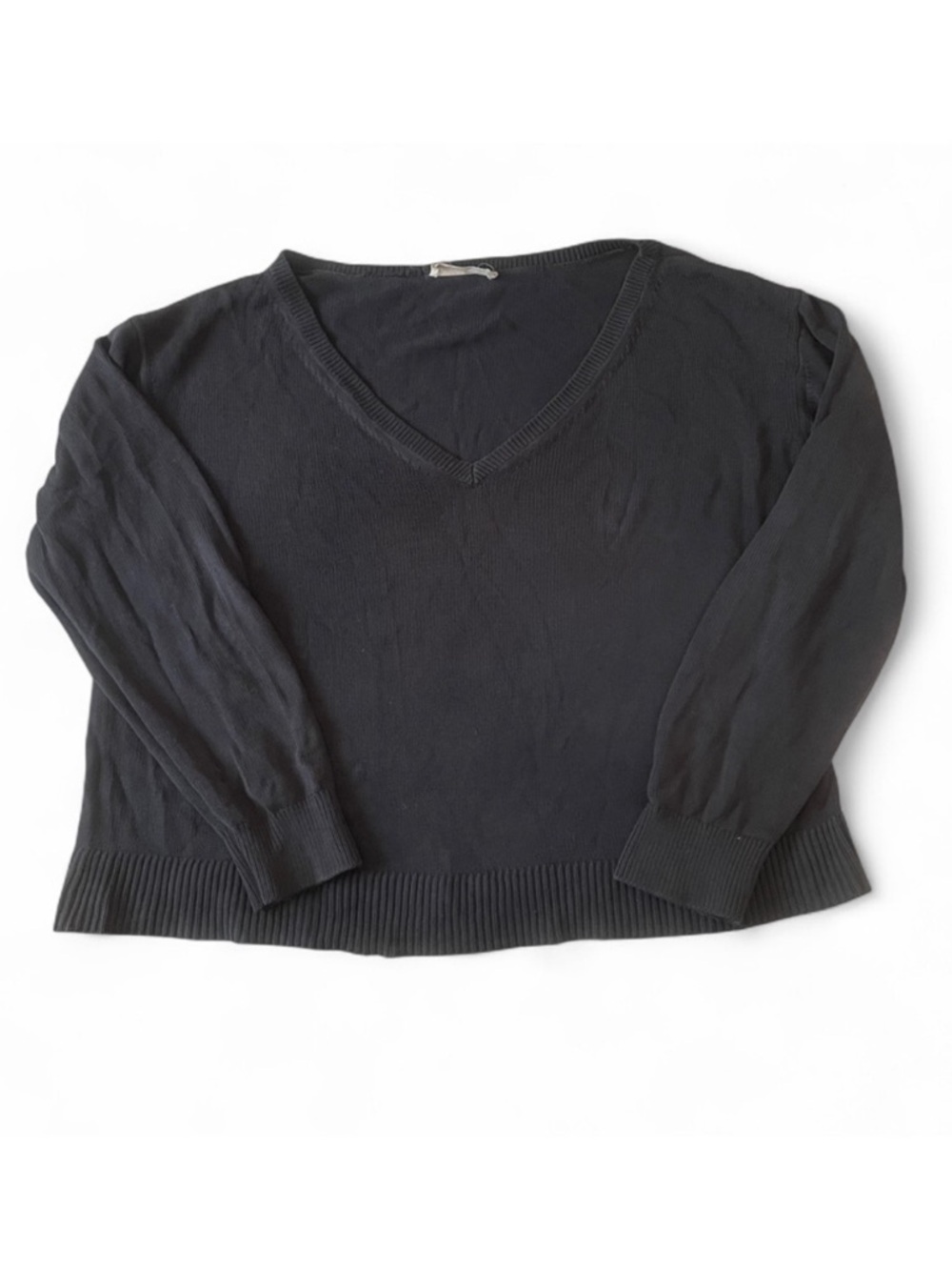 Everlane size medium dark grey 100% cotton Black V-Neck Sweater